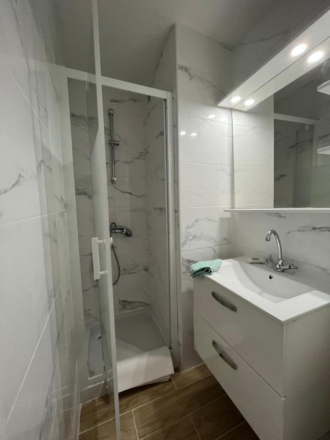 Appartement 2 Pieces En Rez De Jardin Avec Parking Et Piscine Villeneuve-Loubet Exterior foto